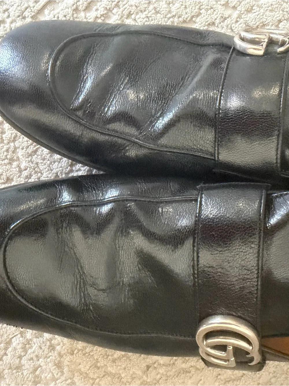 Gucci Black Leather shoe with Silver Double G Buckle